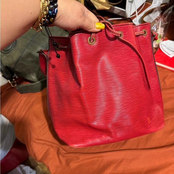 Louis Vuitton Petite Noe Red Leather Bucket Bag - Picture 1 of 11
